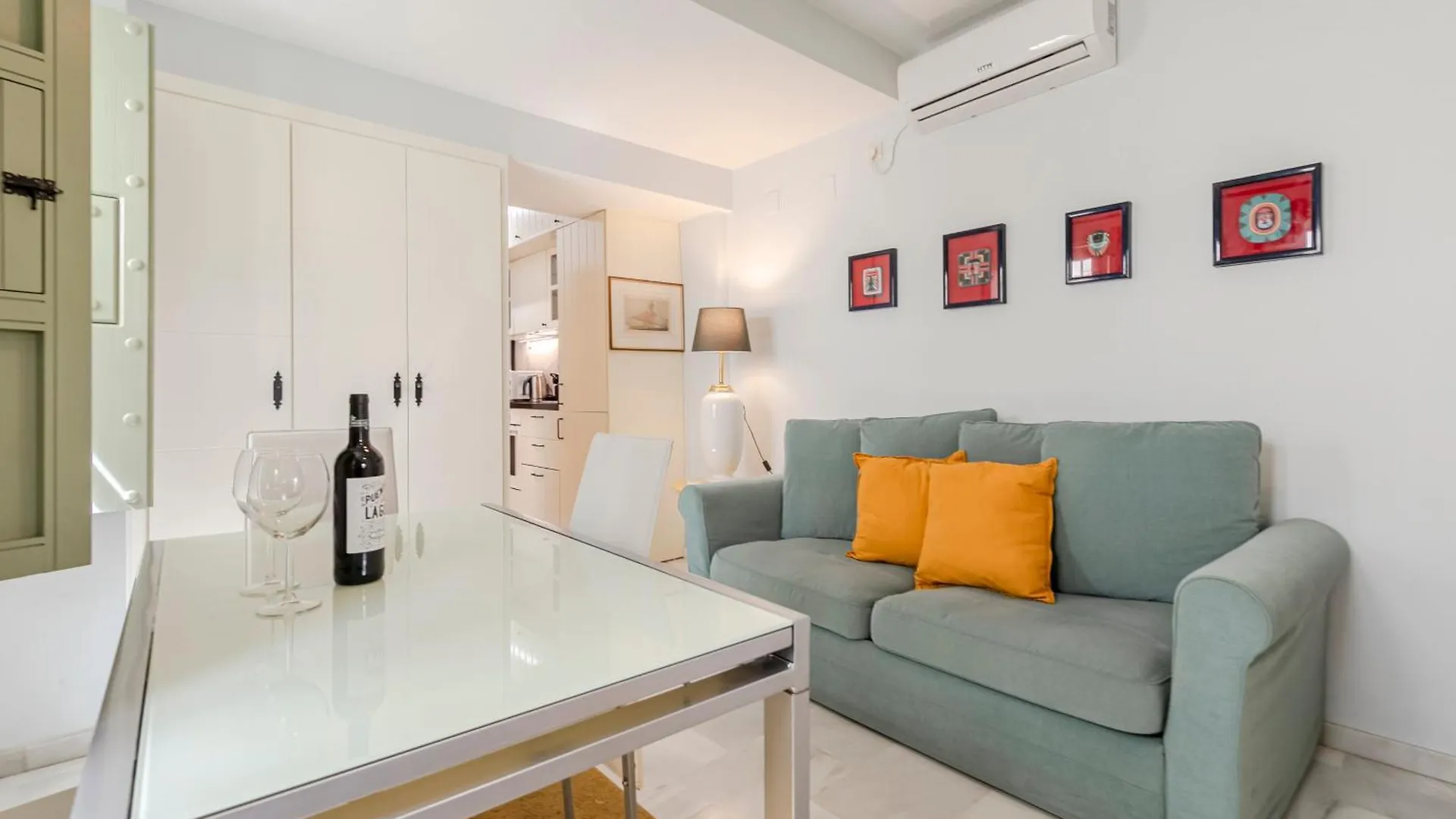 Apartment Sevillahome- Altozano Triana Spain